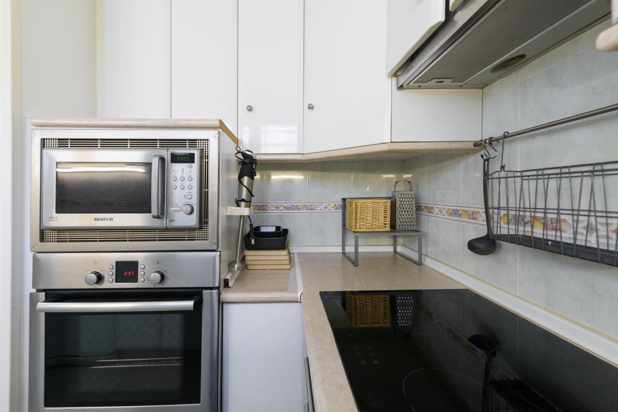 Sabadell Calle, Casa Familiar De 3 Dormitorios Con Terraza Junto Metro Fuencarral มาดริด ภายนอก รูปภาพ