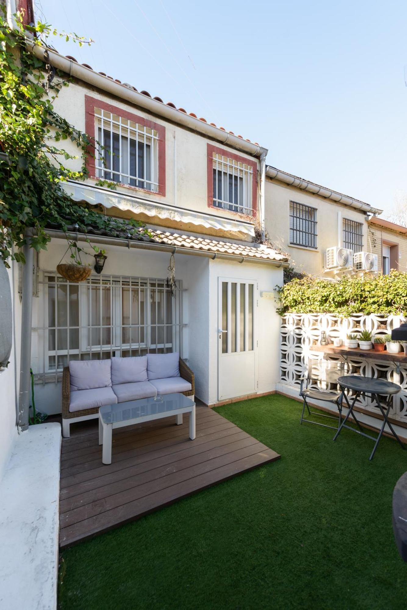 Sabadell Calle, Casa Familiar De 3 Dormitorios Con Terraza Junto Metro Fuencarral มาดริด ภายนอก รูปภาพ